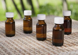 茶樹(shù)精油可以直接涂在臉上嗎？茶樹(shù)精油的功效與作用？