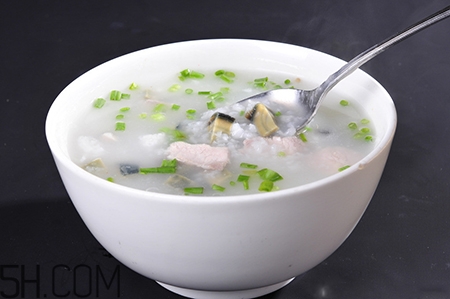 懷孕初期能吃香菇嗎？寶寶可以吃香菇瘦肉粥嗎？
