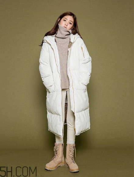 羽絨服怎么穿不顯胖？冬季好看的女裝羽絨服時尚搭配