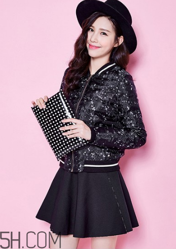 女裝羽絨服怎么保養(yǎng)？輕薄羽絨服怎么搭配？