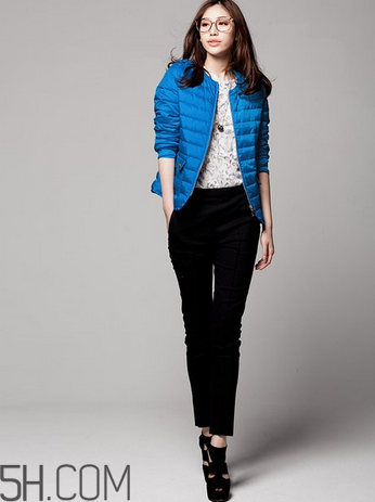 女裝羽絨服怎么保養(yǎng)？輕薄羽絨服怎么搭配？