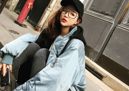 oversize羽絨服適合什么人穿？羽絨服的優(yōu)缺點