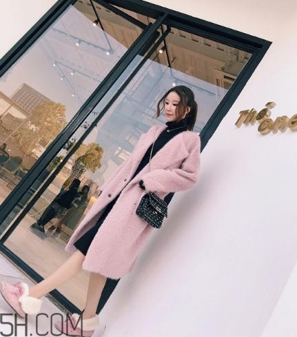 粉色大衣搭配什么鞋子？粉色大衣搭配鞋子圖片