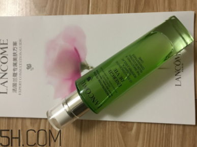 蘭蔻水光瓶適合什么年齡使用？蘭蔻水光瓶適合輕齡肌嗎？