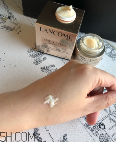 蘭蔻菁純眼霜與小黑瓶眼霜有什么區(qū)別？哪個(gè)好用？