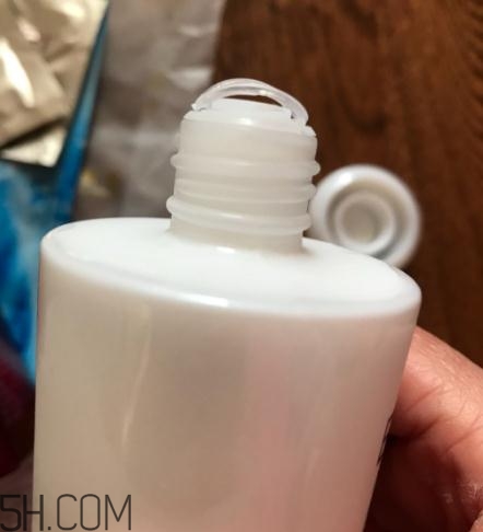 萱姿抗皺緊致滲透乳怎么樣？萱姿抗皺緊致滲透乳好用嗎？