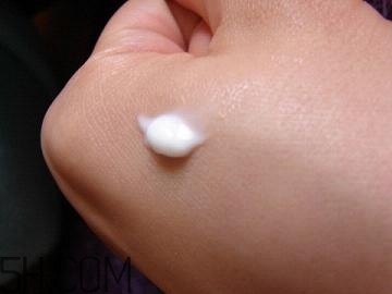 雪花秀眼霜怎么用？雪花秀閃理眼霜使用心得