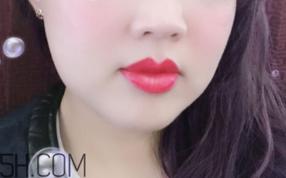 韓熙貞按壓唇膏為什么縮不回？重金屬超標(biāo)？