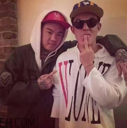 vlone衛(wèi)衣多少錢(qián)？vlone衛(wèi)衣價(jià)格