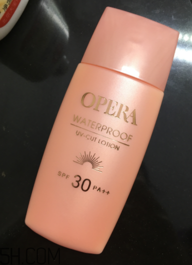 Opera防曬霜防水嗎？Opera防曬霜防汗嗎？