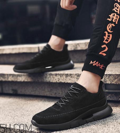 翻毛運(yùn)動鞋發(fā)白怎么辦？翻毛運(yùn)動鞋怎么打理？