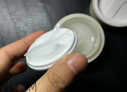 牛爾白玉蘭凍膜什么功效？牛爾白玉蘭凍膜熟齡肌適合嗎？