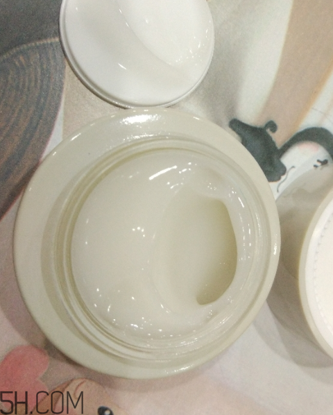 牛爾白玉蘭凍膜什么功效？牛爾白玉蘭凍膜熟齡肌適合嗎？