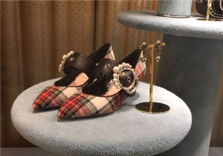 miumiu高跟鞋多少錢？婚禮上穿它再適合不過(guò)了