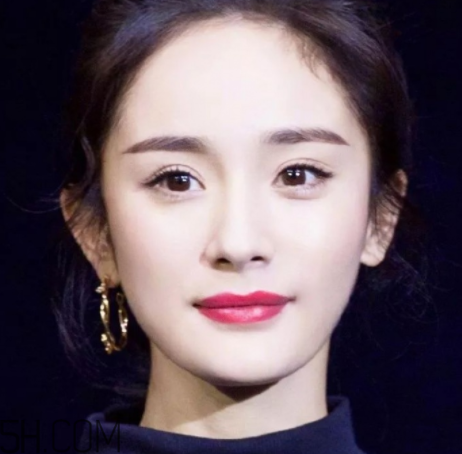 V型眼線怎么畫？V型眼線畫好美到冒泡