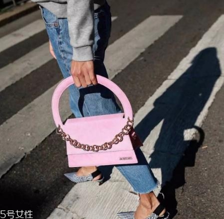 jacquemus包包在哪買？一款自帶有趣靈魂的包包
