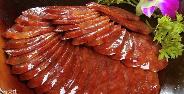 臘腸在蒸之前要泡水嗎？吃臘腸兩步走