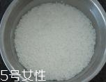 臘腸在蒸之前要泡水嗎？吃臘腸兩步走