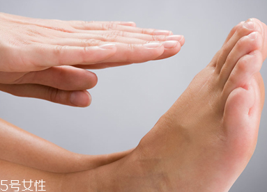 腳冷預(yù)示哪些疾病？或是心臟衰弱