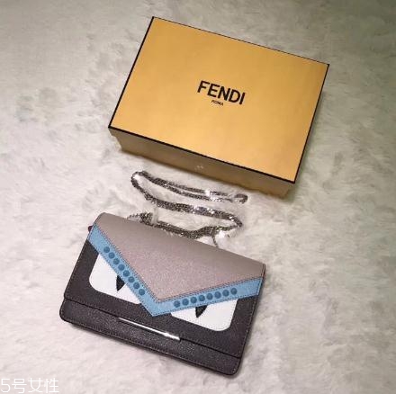 fendi包包怎么樣？時尚潮人人手一個的包包
