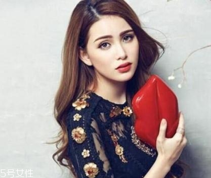lulu guinness是什么牌子？明星網(wǎng)紅都愛的紅唇包