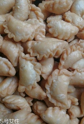 油角的皮要怎樣才松脆？關(guān)鍵看火候和時間