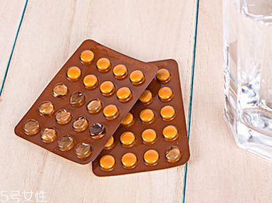 葉酸和鈣片可以同時吃嗎？葉酸和鈣片同吃無害