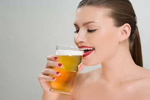 經(jīng)期喝啤酒有什么危害？喝啤酒三大危害