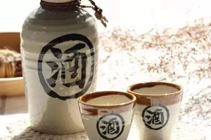 喝白酒有哪些好處？喝點白酒能激活腸胃