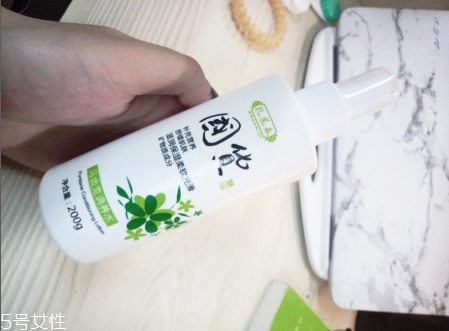 孔鳳春爽膚水好用嗎？有150多年的歷史的牌子