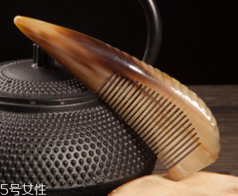 梳子的隱藏技能有哪些？梳梳手臂緩解便秘