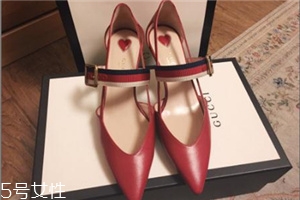 gucci鞋子偏大嗎？全球時(shí)尚博主都在瘋搶這款鞋