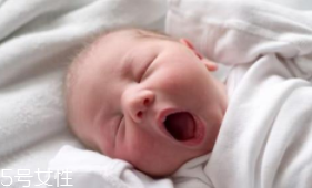 香蕉能安眠嗎？富含鎂元素讓人安眠