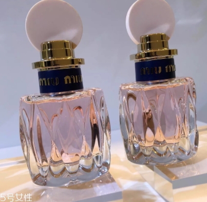 miumiu2018粉色香水好聞嗎？和舊款香水哪個(gè)更好聞