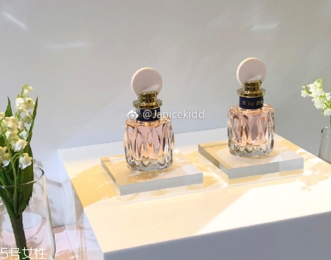 miumiu2018粉色香水好聞嗎？和舊款香水哪個(gè)更好聞