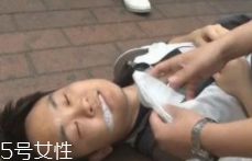 癲癇發(fā)作時怎么辦？讓他安靜地做一個抽搐的患者