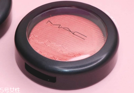 腮紅怎么用好？正確使用腮紅的方法