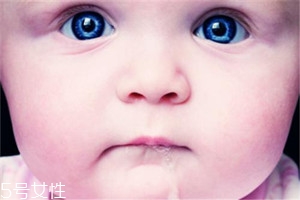 怎樣應(yīng)對(duì)寶寶口臭問(wèn)題？體內(nèi)外調(diào)節(jié)是關(guān)鍵