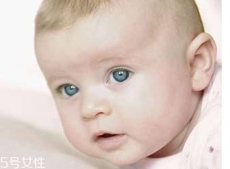 怎樣應(yīng)對(duì)寶寶口臭問(wèn)題？體內(nèi)外調(diào)節(jié)是關(guān)鍵