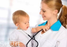 嬰兒打針哭鬧怎么辦？這些錯誤方法不要用