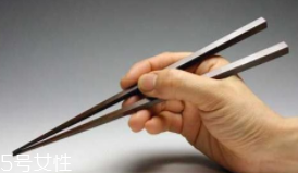 筷子應(yīng)該怎么洗？不要泡不要搓不要圖省事
