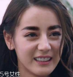 眉型為什么很奇怪？眉頭沒(méi)畫(huà)好