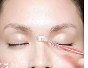 眉型為什么很奇怪？眉頭沒(méi)畫(huà)好