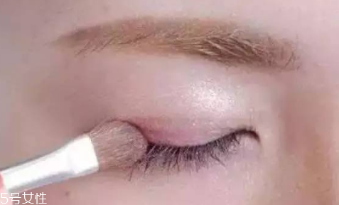 兔子腮紅怎么畫才可愛？中年少女必備腮紅畫技