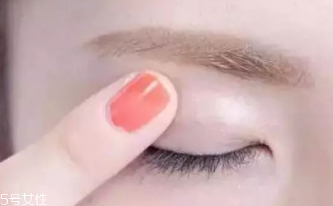 兔子腮紅怎么畫才可愛？中年少女必備腮紅畫技