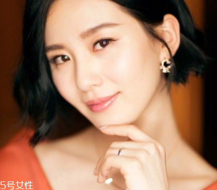 2018奶茶妝怎么畫？偽素顏撩漢妝容畫法