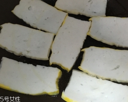 魚(yú)糕怎么烹飪好吃？成品魚(yú)糕做法多