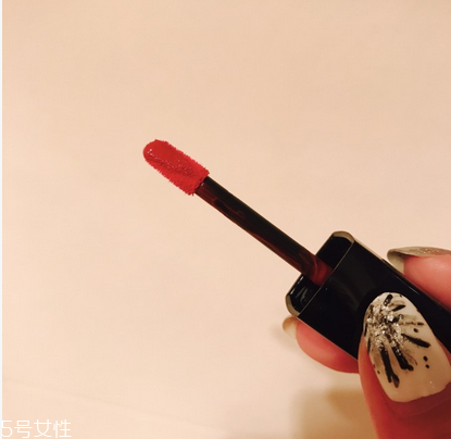 香奈兒炫亮魅力印記唇釉哪個色號好看？質(zhì)感超棒