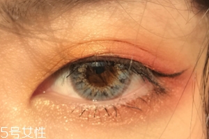 2018暖冬妝容怎么畫？敲溫暖的眼妝畫法