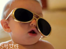 Jasper戴墨鏡，這樣扮酷讓孩子更自信！